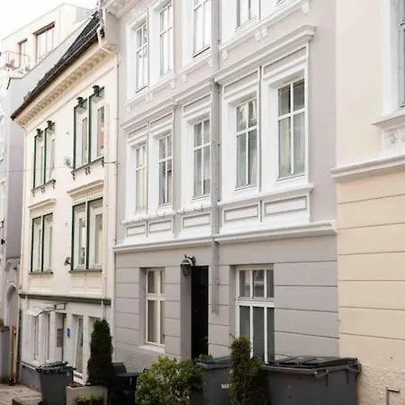 Bryggen/koengen Studio-apartment Апартаменти *